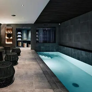 **** Hotel Le Bellune Francie